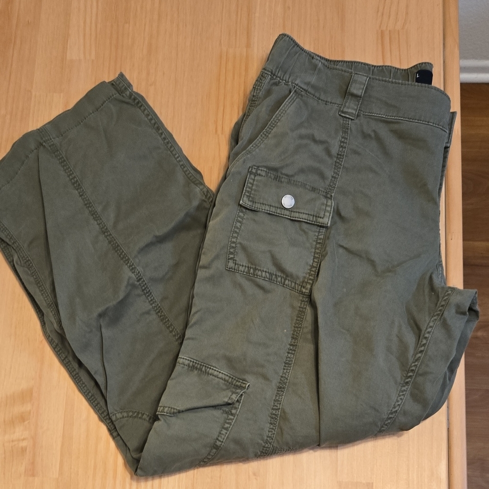 Hollister Women's Olive Cargo Pants